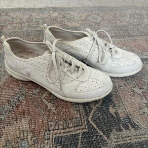 $16 Naturalizer Sport Comfort Casual Sneakers 7M Cream Walking Fashion Shoes